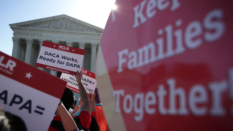 Protesta ciudadanos DACA y DAPA en Corte Suprema por Wells Fargo